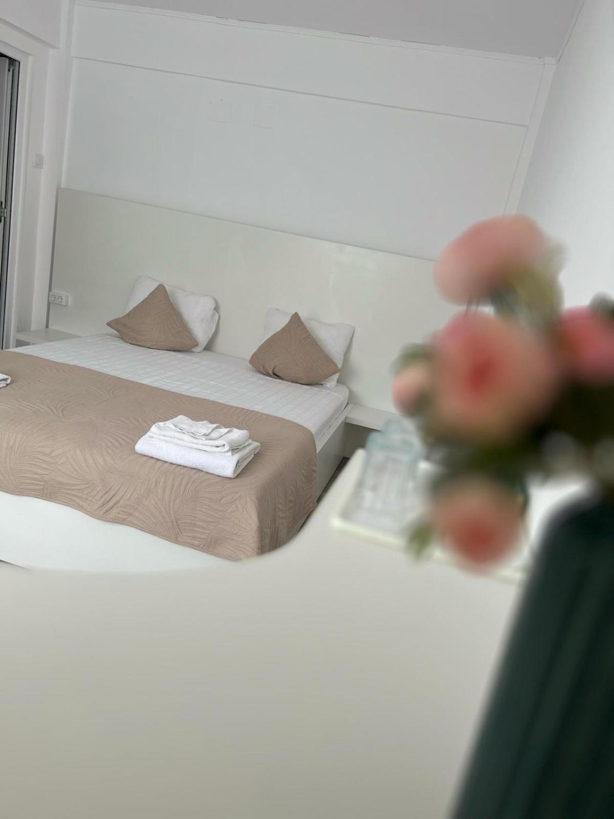 Casa Irina 2Mai Otel Două Mai Dış mekan fotoğraf